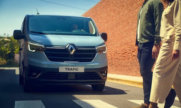 <b>MICHAEL HANISCH</b> presents the new <b>RENAULT TRAFIC campaign</b>, photographed with strong storytelling for Publicis Conseil and Renault in Valencia