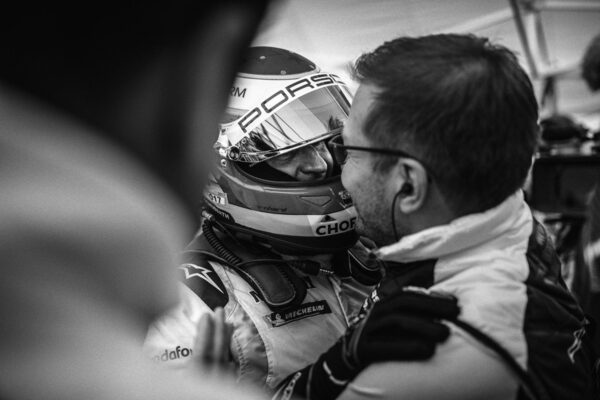 History, frozen for eternity in 5:19.55 – <b>THOMAS SCHORN</b> photographs<b> </b>the <b>record-breaking run of the</b><b> 919 Hybrid Evo </b>for<b> PORSCHE</b>