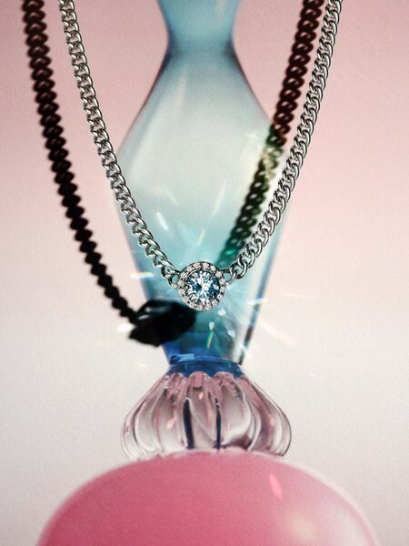 ‘New Age Nostalgia’ – stills sculptures in cooperation with jewelry designer Sophie Breitmeyer by sill life Photographer and Director <b>Sam HOFMAN c/o MAKING PICTURES</b>