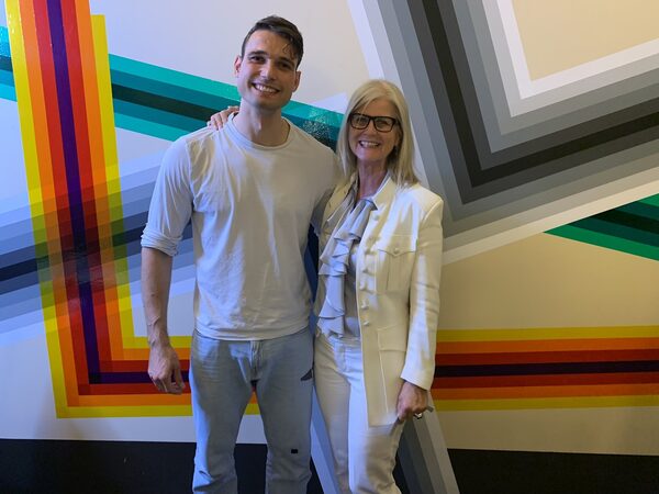 <b>Tape Art Artist ATAU taping live</b> at <b>UPDATE-22-BERLIN</b> – a short interview with the young uber-taper for you on GoSee