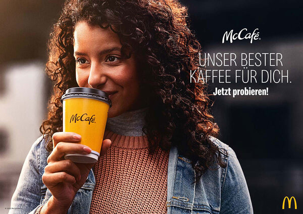 Still pushing a button or already enjoying? <b>MCDONALD’S</b> – people motif by <b>Johannes MINK c/o KLAUS STIEGEMEYER</b> for Scholz &amp; Friends