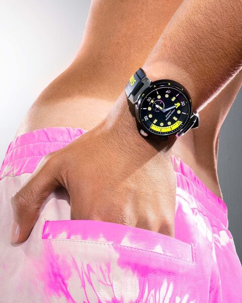 ‘Tan Lines’ – a summer editorial by <b>Alexander COGGIN c/o MAKING PICTURES</b> for HTSI – FINANCIAL TIMES