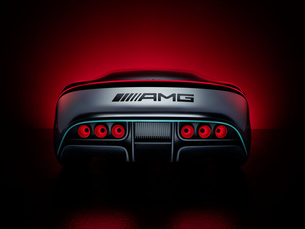 ‘The Desire for Performance Luxury : An emotional statement from every perspective’ – <b>The all-electric Vision AMG show car</b>, with retouch by <b>STEFAN EISELE POSTPRODUCTION</b>