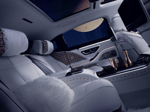 <b>MERCEDES-MAYBACH Haute Voiture</b> combines luxury&nbsp;automotive design with haute couture – retouch by <b>STEFAN EISELE POSTPRODUCTION </b>for Antoni