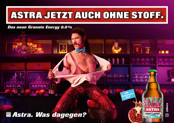 ASTRA jetzt auch ohne Stoff - <b>Benne OCHS c/o EMEIS DEUBEL</b> fotografiert und filmt für <b>ASTRA Granate</b>