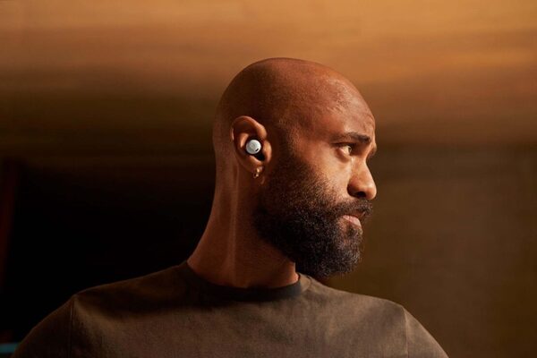 <b>GOOGLE Pixel Buds Pro</b> – <b>Marcus SMITH c/o MAKING PICTURES</b> photographs the campaign for the wireless earbuds with cutting-edge tech