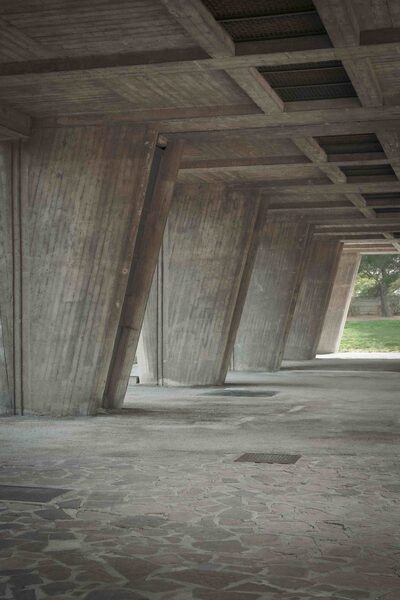 <b>'Cité Radieuse' von Le Corbusier </b>im Herzen von Marseille - eine Architektur-Studie von <b>Jonathan STOKES c/o SONJA HEINTSCHEL</b>
