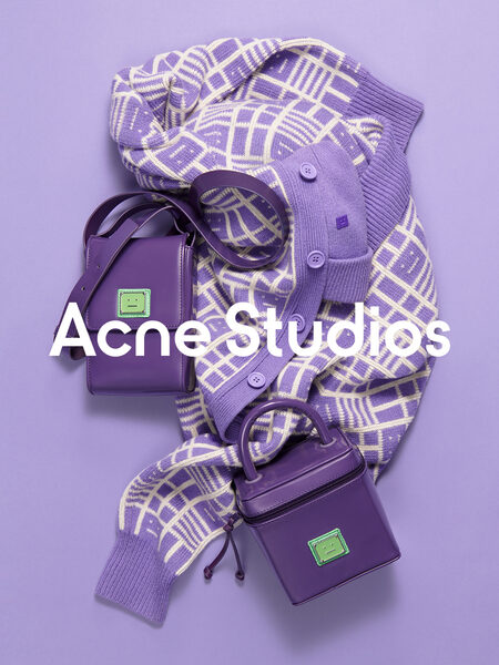 AGENT MOLLY &amp; CO : ACNE STUDIOS, Stills &amp; Cosmetics für MAKEUP MIRACLE, BY TERRY, OLIVE OF FRANCE, HANDS BY NOONE, Weihnachten mit RUSTA, Videos für VÄSSLA BIKES, 'Moves like Drowning' Kampagne für TRYGG HANSA und Lundhags x Kalthoff Axes