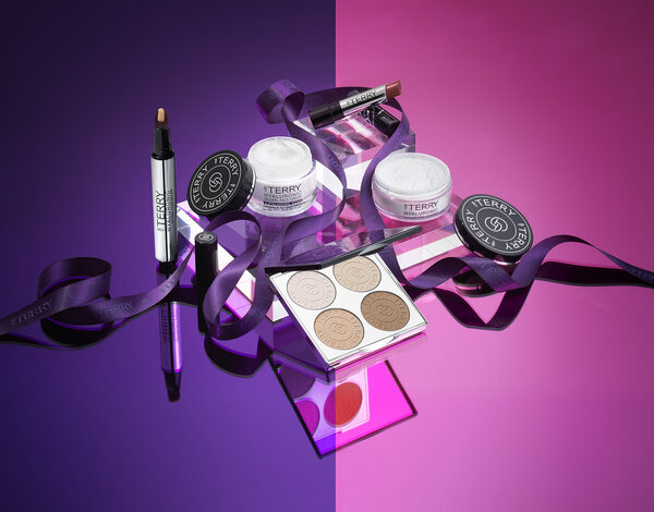 <b>MAKEUP MIRACLE, BY TERRY, OLIVE OF FRANCE &amp; VISSIER</b> - Stills &amp; Cosmetics by <b>Magnus CRAMER c/o AGENT MOLLY &amp; CO</b>