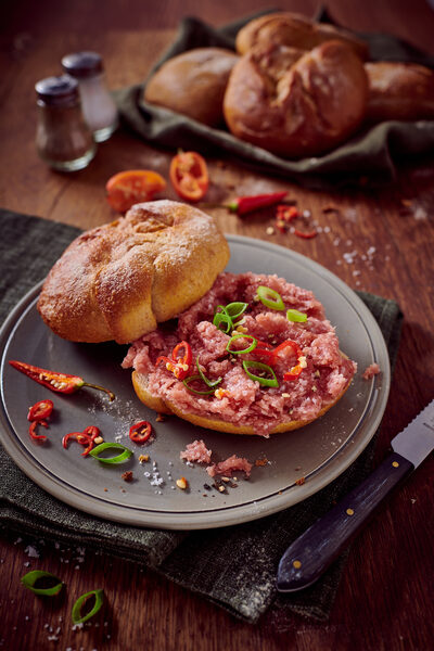 <b>RÜGENWALDER MÜHLE </b>- vegan sandwich spreads photographed by <b>Stefan THURMANN c/o JULIA WALDMANN</b>