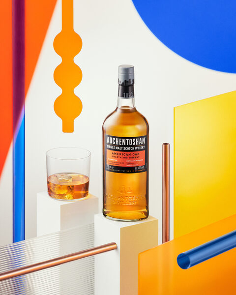 <b>Maciek MILOC c/o STILLSTARS</b> photographs for Scottish whisky distillery <b>AUCHENTOSHAN</b>
