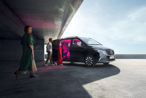 <b>Mercedes-Benz Global Training </b>Kampagne 23 von<b> Jonathan SCHULE c/o SEVERIN WENDELER</b> für Preuss &amp; Preuss