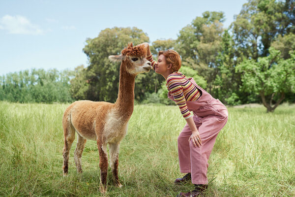 ‘That’s what I call tasty vegan’ - the new <b>KATJES</b> campaign relies on post production by<b> ONE HUNDRED BERLIN</b>