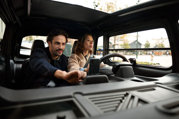 <b>MARC AND DAVID</b> realisieren die Kampagne in Stills &amp; Motion für den<b> Elektro Kleinstwagen Citroën AMI </b>mit Continental Productions und Addict in Paris