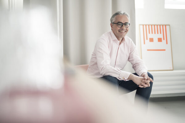 ‘The best return is the sustainable kind’ – Jan Northoff photographs team portraits for the investment pros from <b>REIA CAPITAL</b>, grooming by <b>KARINA ASMUS</b>