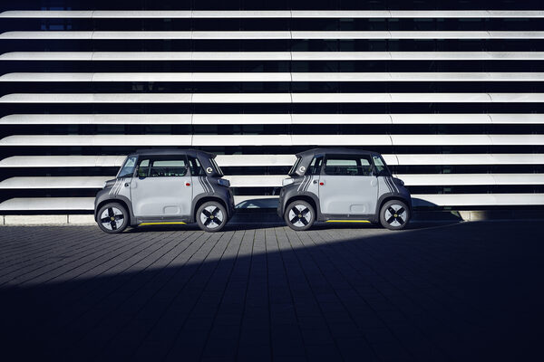 Free, mobile, sustainable – <b>Torsten KLINKOW c/o SEVERIN WENDELER</b> photographs the <b>OPEL Rocks-e</b> for&nbsp;McCann Velocity