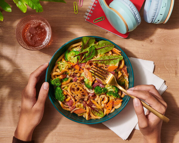 Healthy food from the hand of a robot - the <b>GOODBYTZ </b>start-up with food photos by <b>Stefan THURMANN c/o JULIA WALDMANN</b>