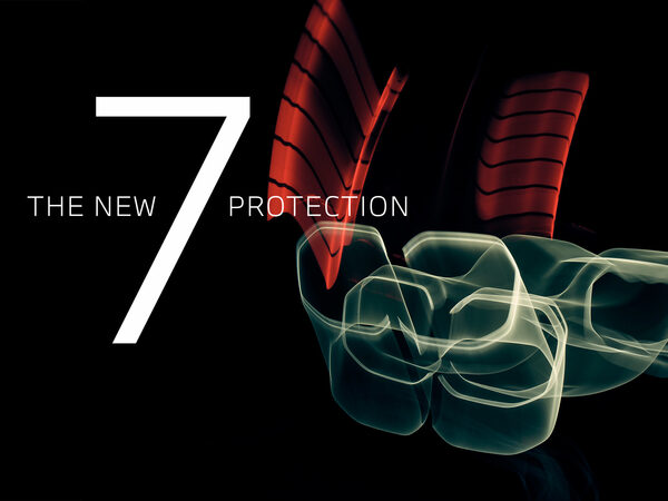 THE NEW 7 PROTECTION -&nbsp;Transportation-Spezialistin <b>ANKE LUCKMANN</b> fotografiert für das exklusive <b>BMW Buch</b>