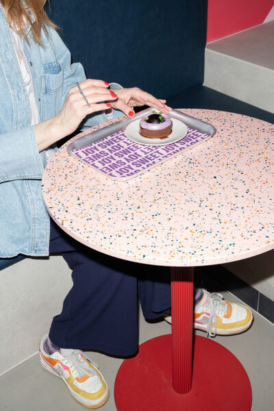 <b>AGENT MOLLY &amp; CO</b> : Stills für ACNE STUDIOS, BRUNO GALLERIAN, IKEA, Interieur für MR BAKE, FORM MAGAZINE, Amazonas-Aktivistin Nina Gualinga &amp; new entries Nova STARK AI &amp; Amanda NILSSON