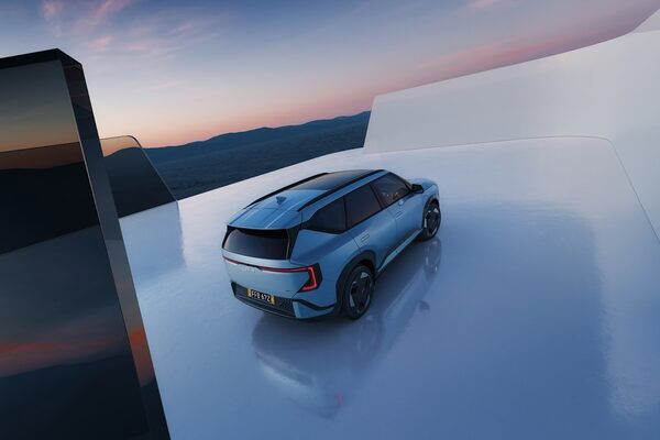 State-of-the-future… the <b>KIA EV5</b> OOH campaign by creative duo <b>Dejan &amp; Per c/o SEVERIN WENDELER</b> for Elastic Group Australia on GoSee