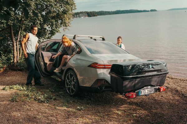 Welcome back ! <b>ADRIAN T. KUBICA</b>, photographer &amp; director<b> </b>– and we have his <b>BMW S/S ‘24 ‘GOLDEN SUMMER’ campaign to kick things off</b>