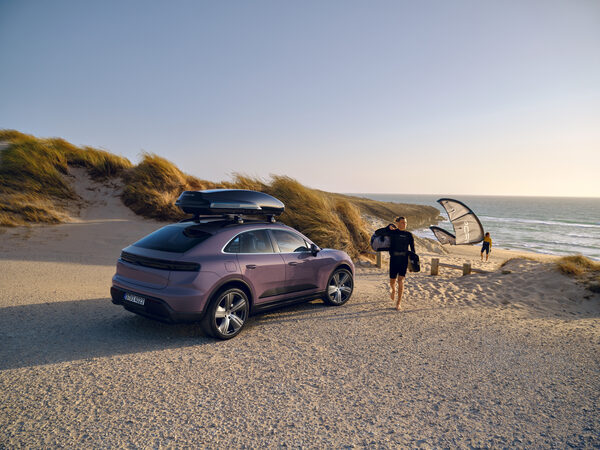 The brand-new <b>PORSCHE Macan</b> meets kitesurfing superstar <b>Liam Whaley</b> – post-produced by <b>STEFAN EISELE POSTPRODUCTION</b>