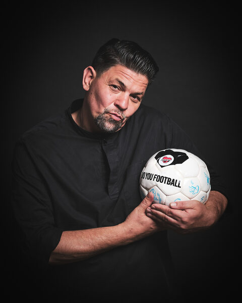 <b>DOUBLE T PHOTOGRAPHERS</b> : the campaign for NEO.bet, charity soccer game ‘Kicking with Heart’, HR AOK recruitung campaign, <b>album artwork for Gregor Hägele’s ‘Prototyp Liebe’</b>,<b> </b>plus LUMEN Mag