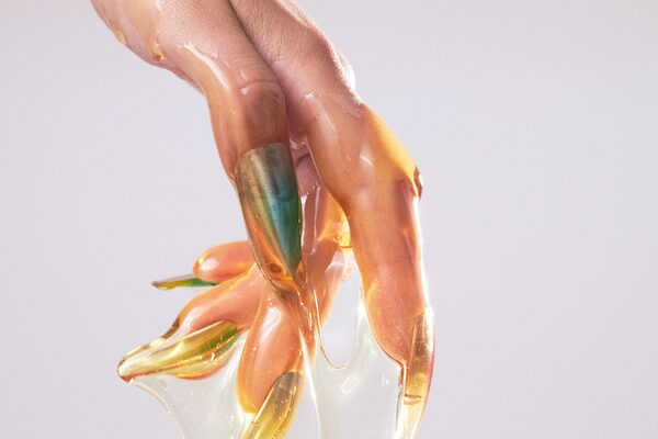 <b>GoSee CREATIVES TO WATCH</b> : Auf Tuchfühlung mit <b>STUDIO NONSENS</b> - das Creative Power Duo Lisanne Kurth und Stefanie Schellwies im Interview auf GoSee