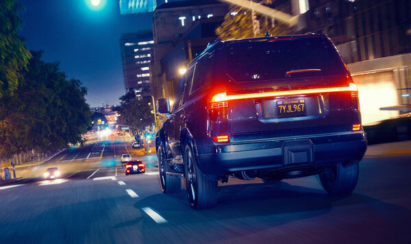 '<b>Turning loose on the streets of L.A.</b> ... ' - the personal transportation project by <b>JEFF LUDES</b> featuring the new <b>LEXUS GX</b>