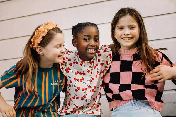 'SunnySideUp' - <b>Hannah LIPOWSKY c/o DOUBLE T Photographers</b> fotografiert das Kids-Editorial für das <b>LEMON Magazin</b>