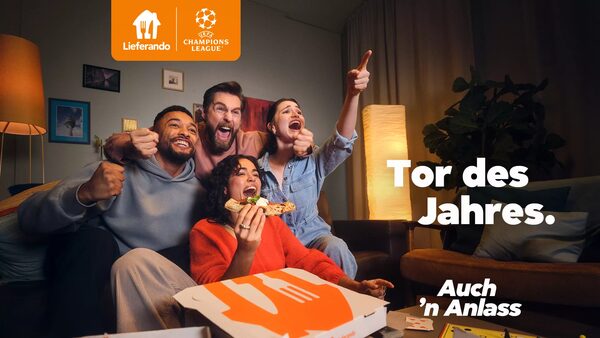 'Auch'n Anlass' (=An occasion too') - <b>Sophie SCHWARZENBERGER c/o JULIA WALDMANN</b> photographs the <b>Champions League campaign</b> for <b>LIEFERANDO</b>