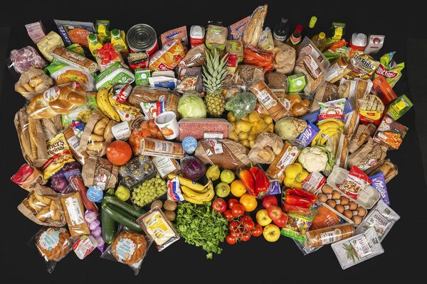 Each of us throws away 75 kg of food annually. The book <b>AUFGEGESSEN!, published by EDITION LAMMERHUBER</b>, highlights this incredible waste and offers tips on what can be done to combat it