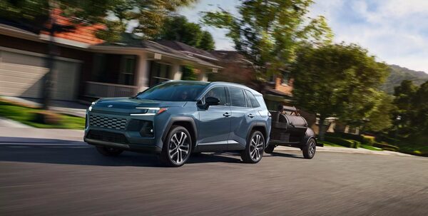 <b>JEFF LUDES</b> photographs the new <b>TOYOTA RAV4 </b>with Gybow for Saatchi &amp; Saatchi