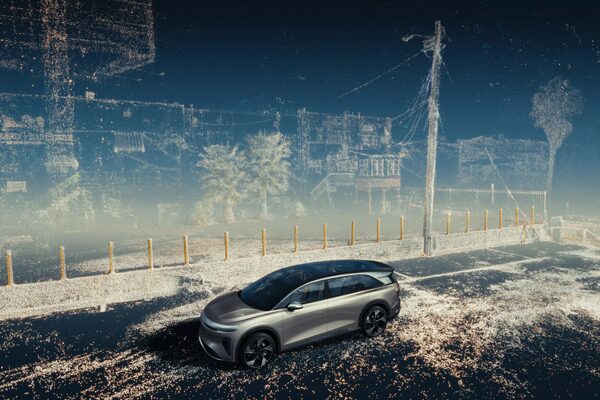 <b>'Gravity' </b>verwischt die Grenzen zwischen realer Welt und digitaler Vision - ein Projekt von <b>David DAUB c/o WILDFOX RUNNING</b> &amp; PROTOKOLL.GROUP