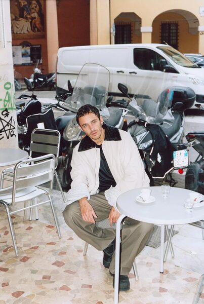 <b>BIRD PRODUCTION</b> : <b>ACNE Studios </b>Men Lookbook 2025, 'Wednesday' Schauspieler Hunter Doohan für WWD, Théo Mercier &amp; Romeo Castellucc für NUMERO ART, HERMÈS F/W 25