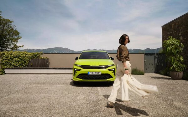 <b>MARC TRAUTMANN</b> stages the new <b>Škoda Enyaq RS</b> in the breathtaking mountain landscapes of Slovenia