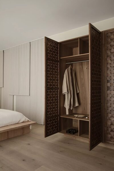 'Craft with character. Design with depth. Tailored for you.' - <b>Heidi Lerkenfeldt c/o STILLSTARS </b>photographs kitchens and interiors for<b> Garde Hvalsøe</b>, Copenhagen