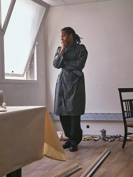 Cristian Hunter portrays the painter, designer and jeweler DE RRUSIE in his Paris studio.