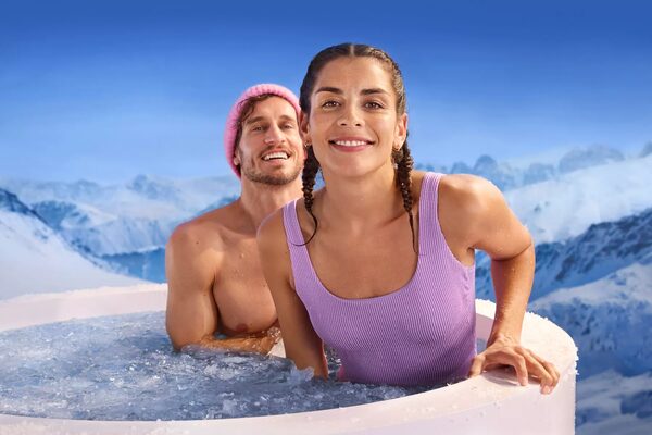 Strong for winter - Frauke Fischer photographed the Nivea ice bath campaign