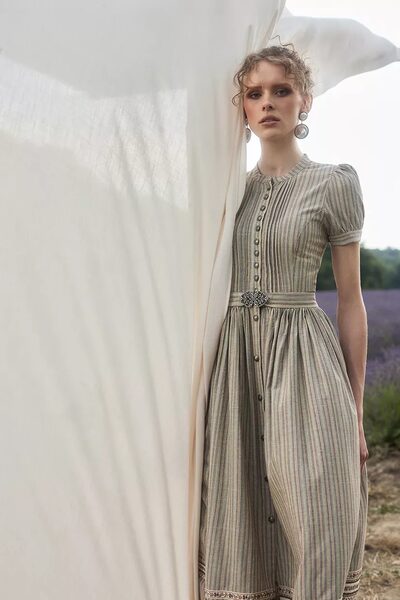 A modern love letter to tradition 💌 – Julia Trentini SS26 by Sacha Tassilo Höchstetter