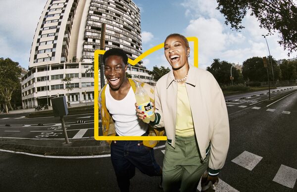 'Filled with Life' - Wolfgang Zac photographs the MINUTE MAID campaign for Grey NY