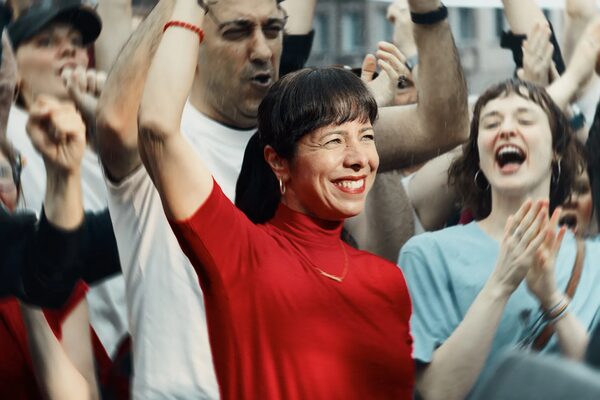 Politician Elif Eralp was the face of The Left Party's '26 election campaign - the images were shot by Tian Stöhr