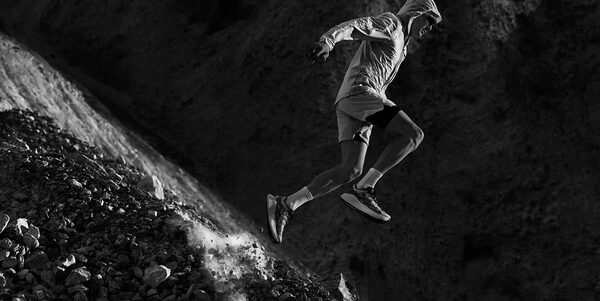 ‘Find My Line’ – Sandro Baebler directs trail runner Alex Oberbacher between rock, dust and the inner voice