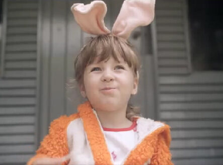 <b> DBC Driven by Creatives</b> : asks "what would Easter be without kids" for FERRERO, explains the little "Ohhh" for NIVEA, acts cool as a cucumber for MAGGI and rocks KONZERTHAUS DORTMUND