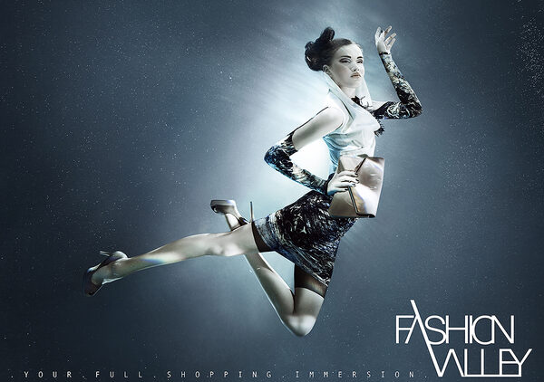 <b>Zena Holloway</b> : Editorial für die Showgirl-Ausgabe des SCHÖN! Magazins plus Kampagnenmotive für FASHION VALLEY