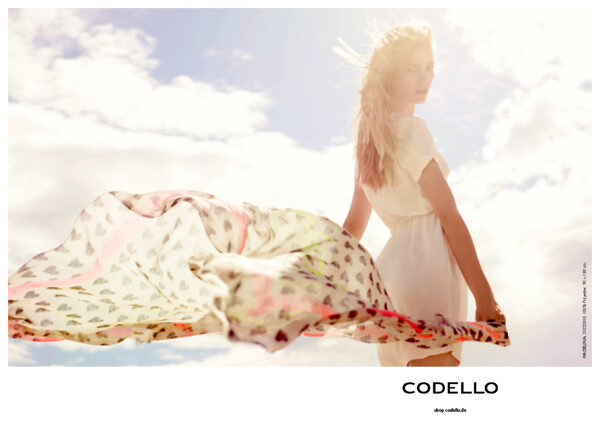 <b>Janvier Burger &amp; Stasch</b> : CODELLO in Heaven – scarves and shawls from the S/S 2013 collection in front of vast changing skies
