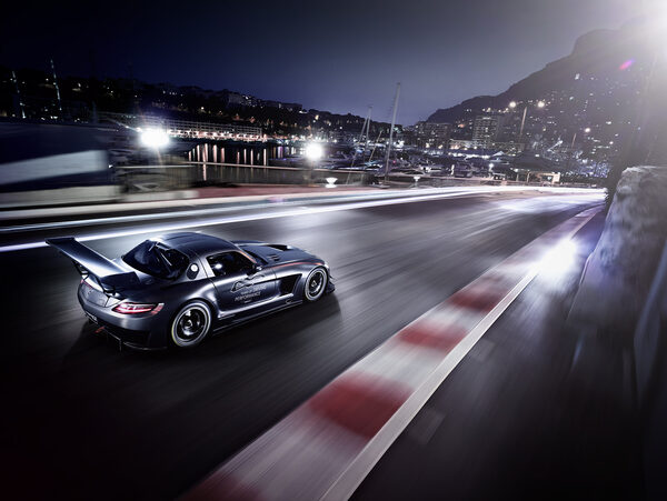 <b>Staud Studios</b> : AMG SLS GT3 Kampagne, ASTON MARTIN DB9 Inszenierung im luxuriösen Yachthafen Port Adriano auf Mallorca, INFINITI Black &amp; White für TBWA Paris