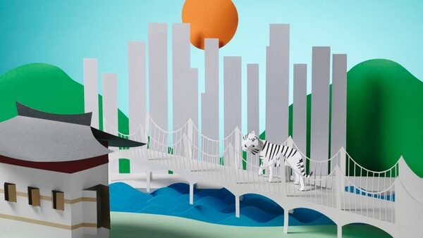 <b>Agent Molly &amp; Co</b> : paper art for the LOUIS VUITTON opening in Seoul, food &amp; stills for NK STIL, in Rio for STYLEBY, illustrations for FEM LIVING and HERTZ, set design for 125 MAG and TED BAKER SHOES ... and exhibiting at <b>UPDATE 13</b>