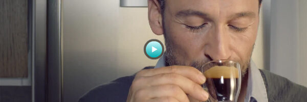 Cafissimo ! <b>Tino WOLFF</b> im 30Sekünder Spot für den TCHIBO Kaffeevollautomaten von Saeco