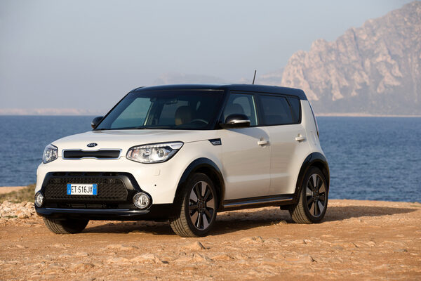 <b>Wolfgang Groeger-Meier</b> KIA SOUL launch shoot and SUV KIA Sportage in Frankfurt, Palermo and on Sicily’s mountain roads